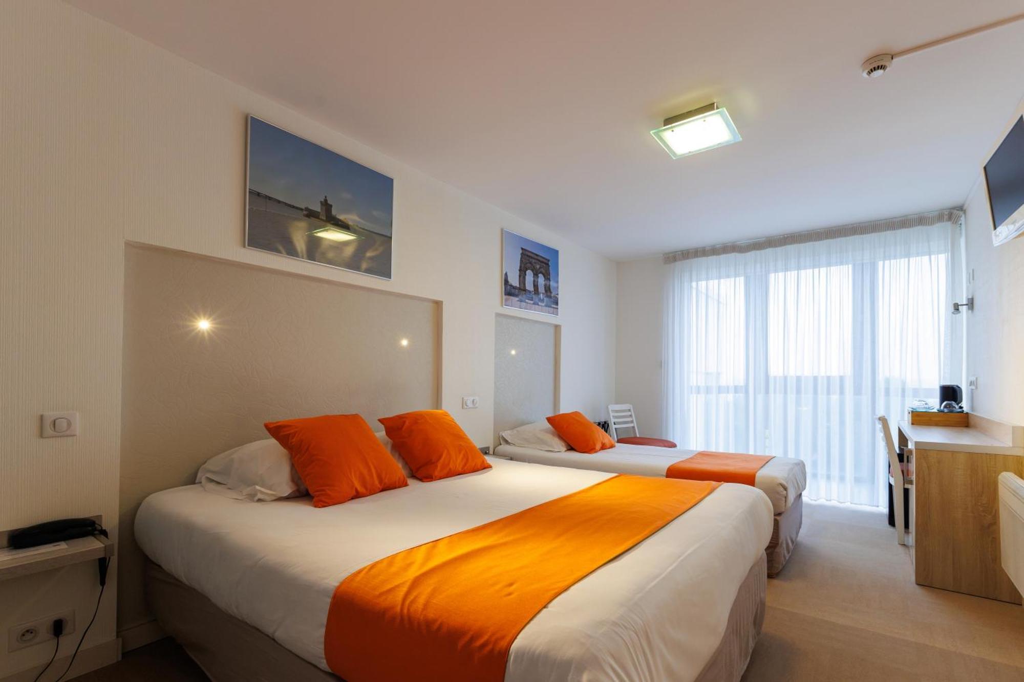 Logis Hotel Le Rochelois La Rochelle  Exteriör bild