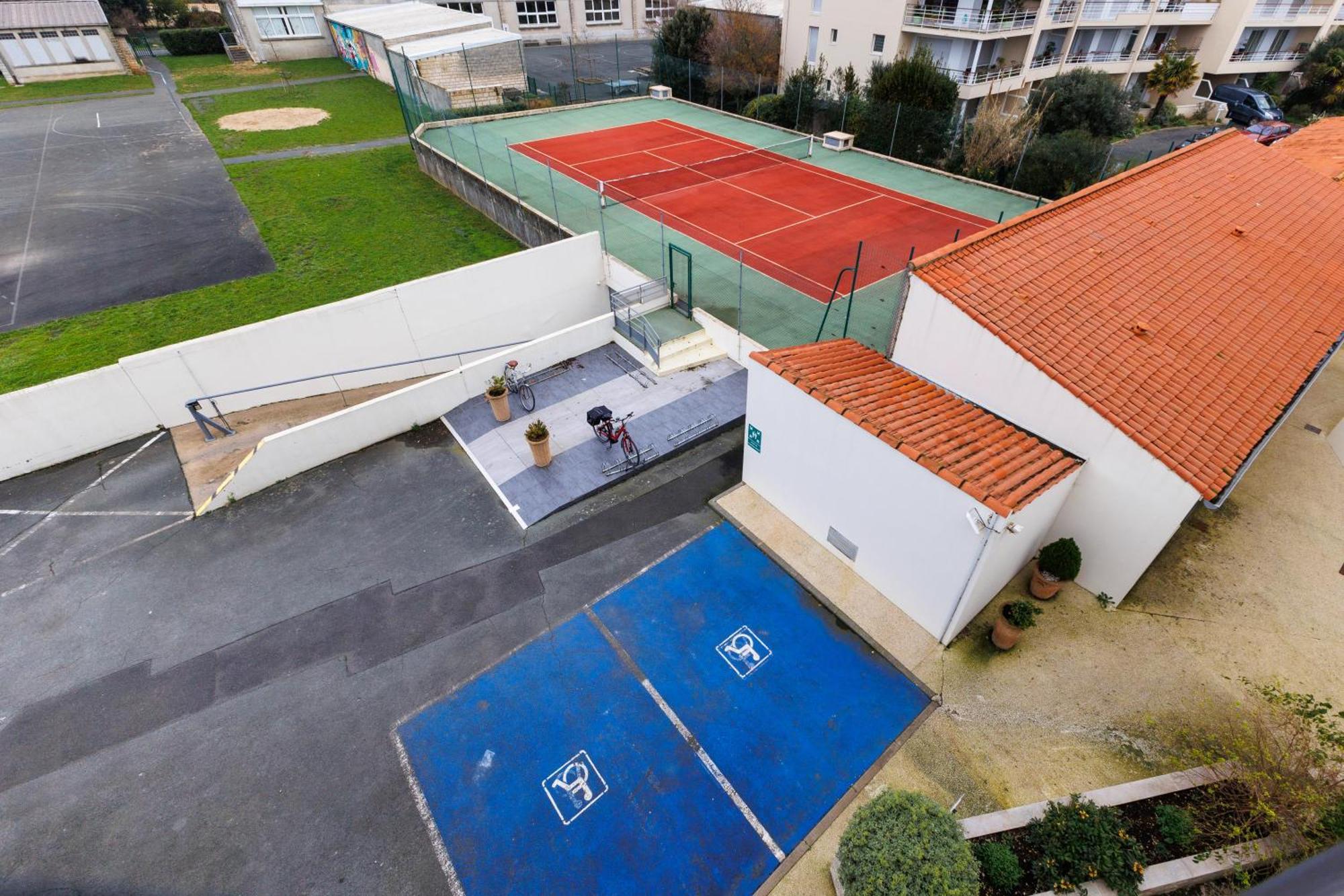 Logis Hotel Le Rochelois La Rochelle  Exteriör bild