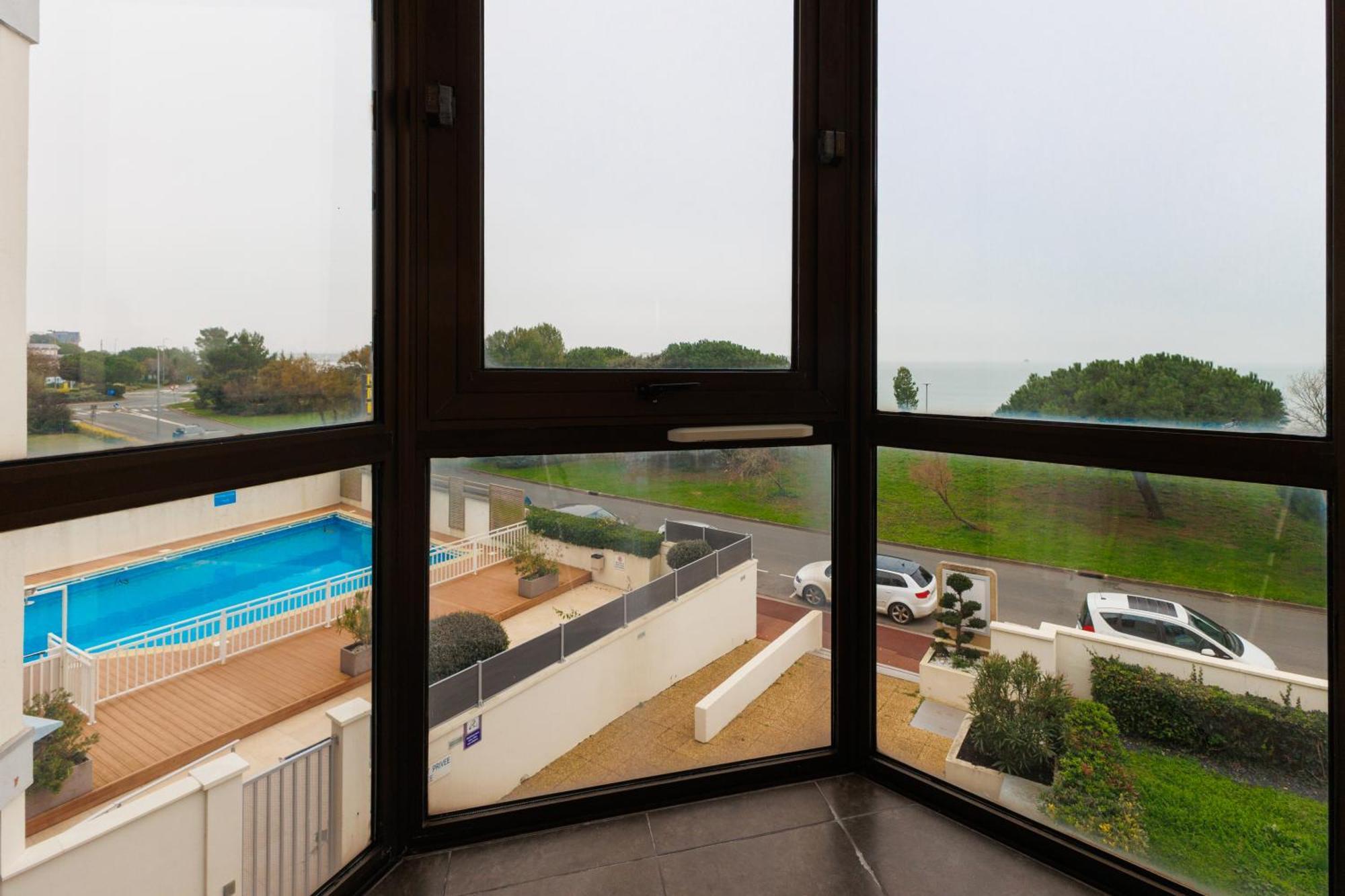 Logis Hotel Le Rochelois La Rochelle  Exteriör bild