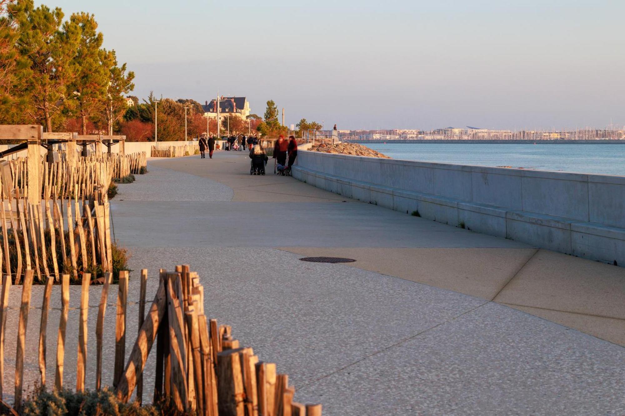 Logis Hotel Le Rochelois La Rochelle  Exteriör bild