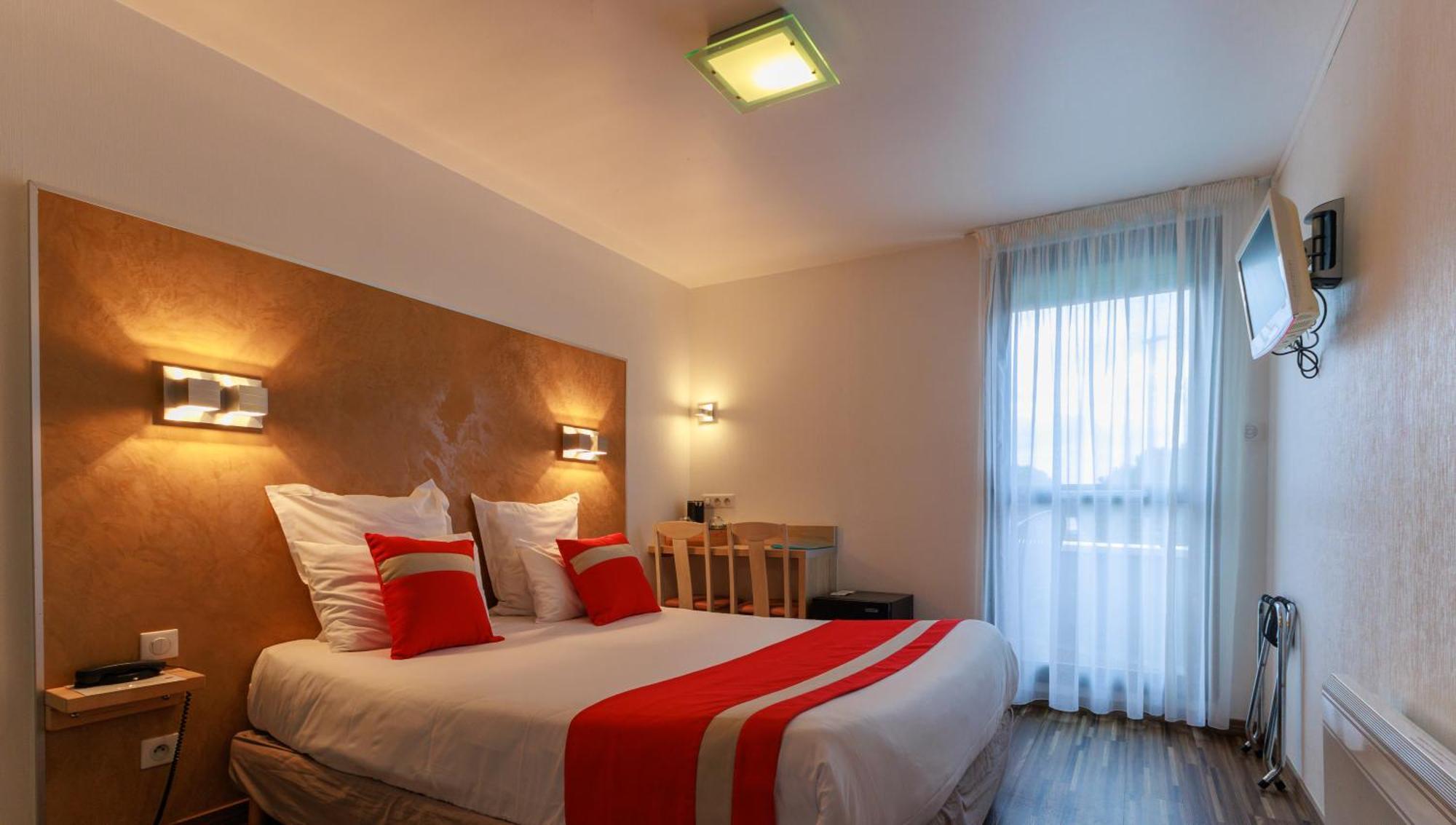 Logis Hotel Le Rochelois La Rochelle  Exteriör bild